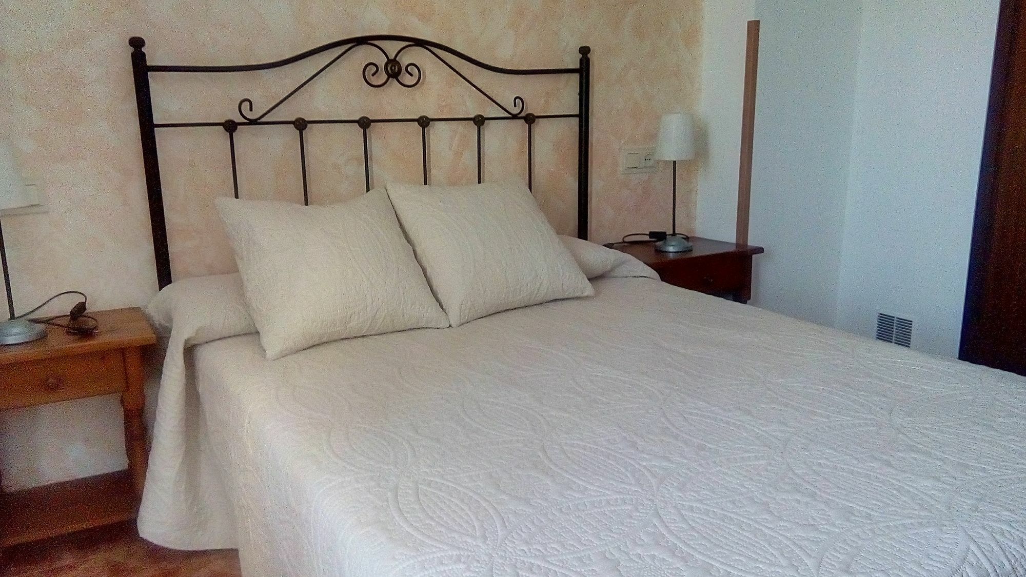 Apartamentos Rurales Ovio Llanes Exterior photo